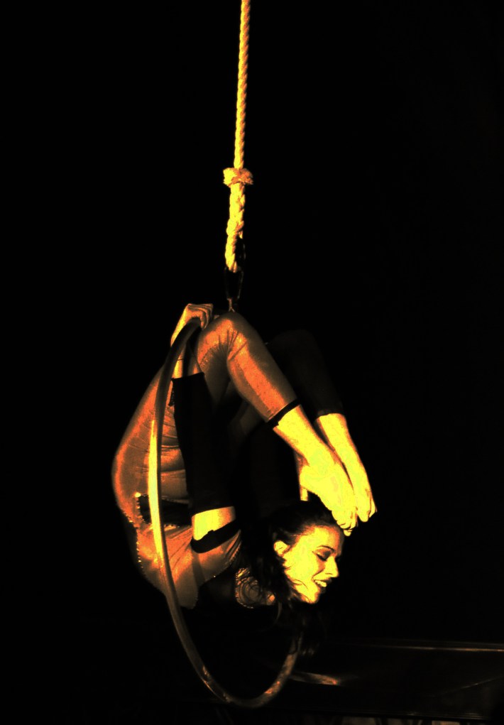 lara d'amelia. stage di cerchio aereo