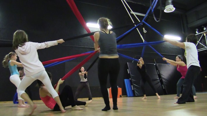 stage creazione circo teatro puzzle