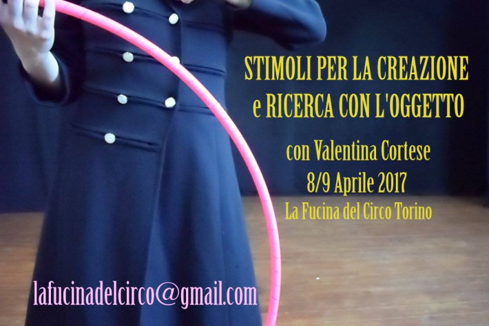 ricerca-con-loggetto-la-fucina-del-circo-valentina-cortese-manipolazione-torino-stage-workshop-creazio